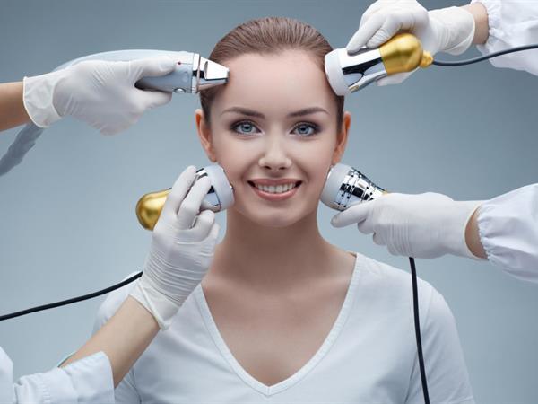 بهترین پزشک زیبایی در فردیس | چرا به متخصص پوست و مو نیاز است؟ 